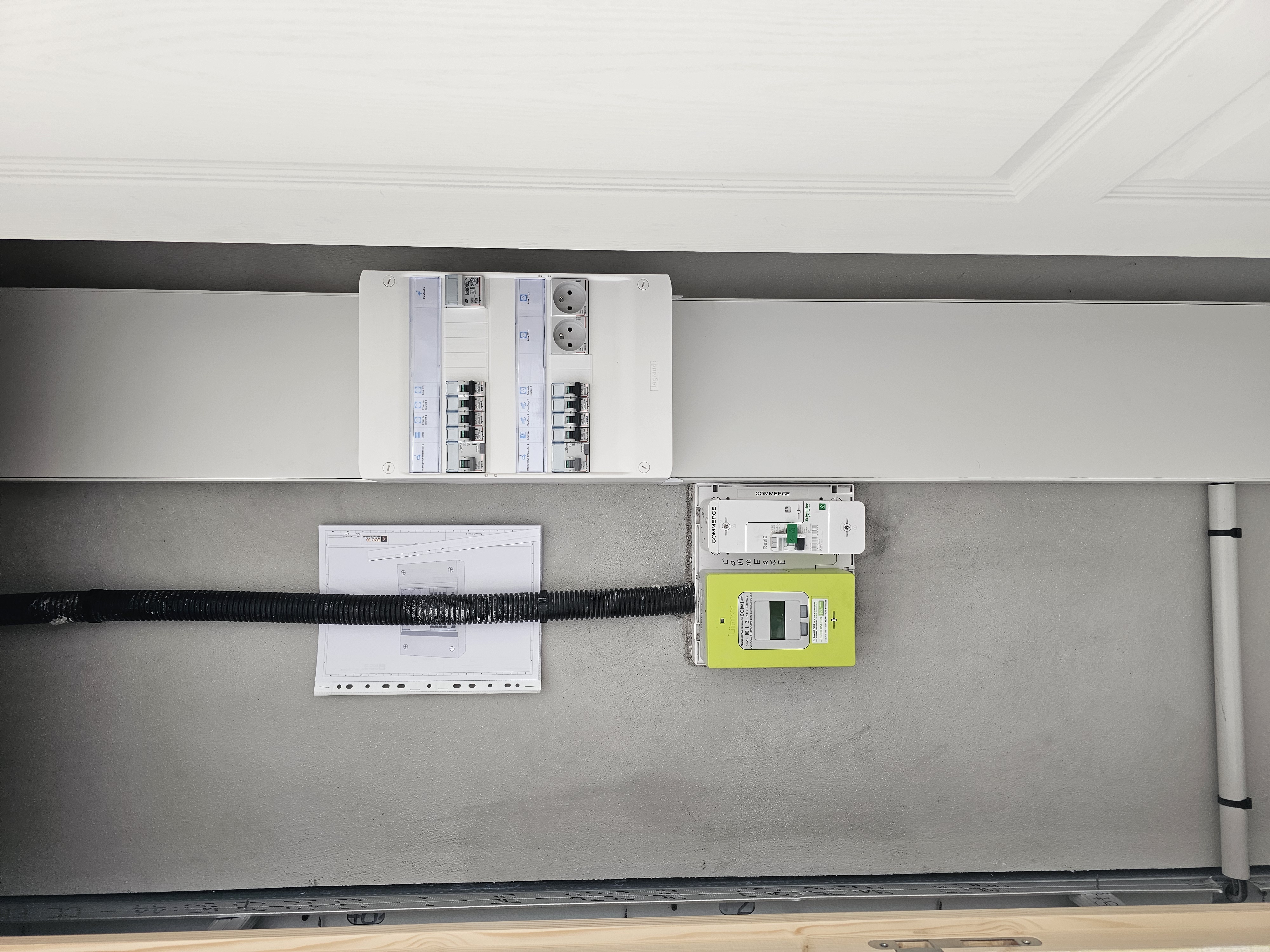 Tableau électrique et gaine technique installés par EGC 33