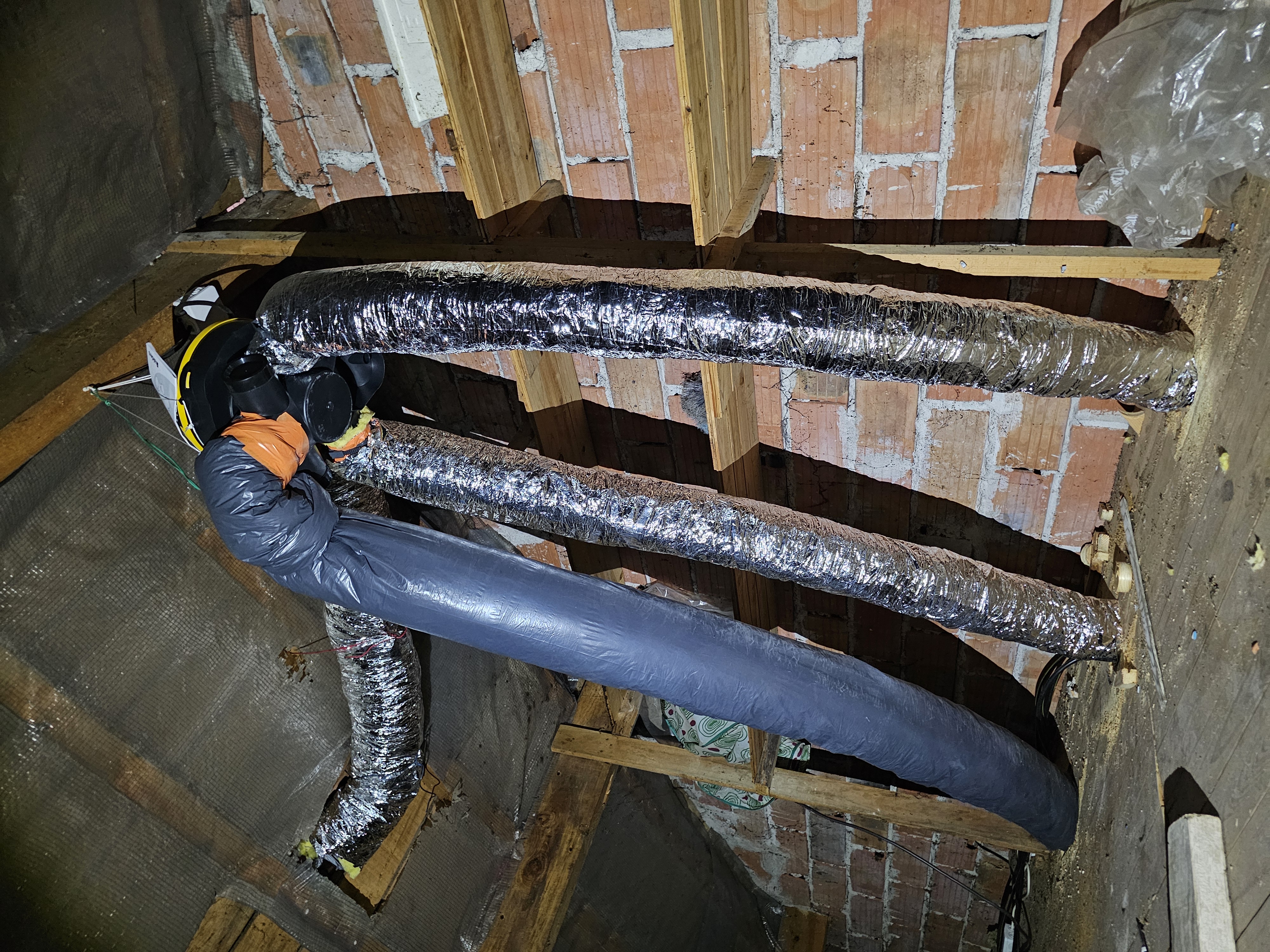 Installation de ventilation avec gaines isolées par EGC 33